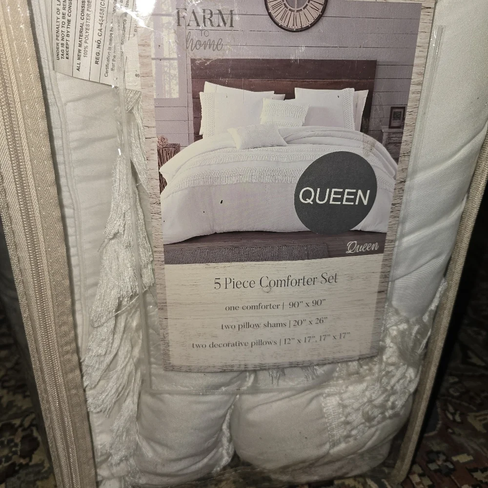 NIP Farm To Home Sanya Collection Queen Size Comforter Set, With Fringe Accents.